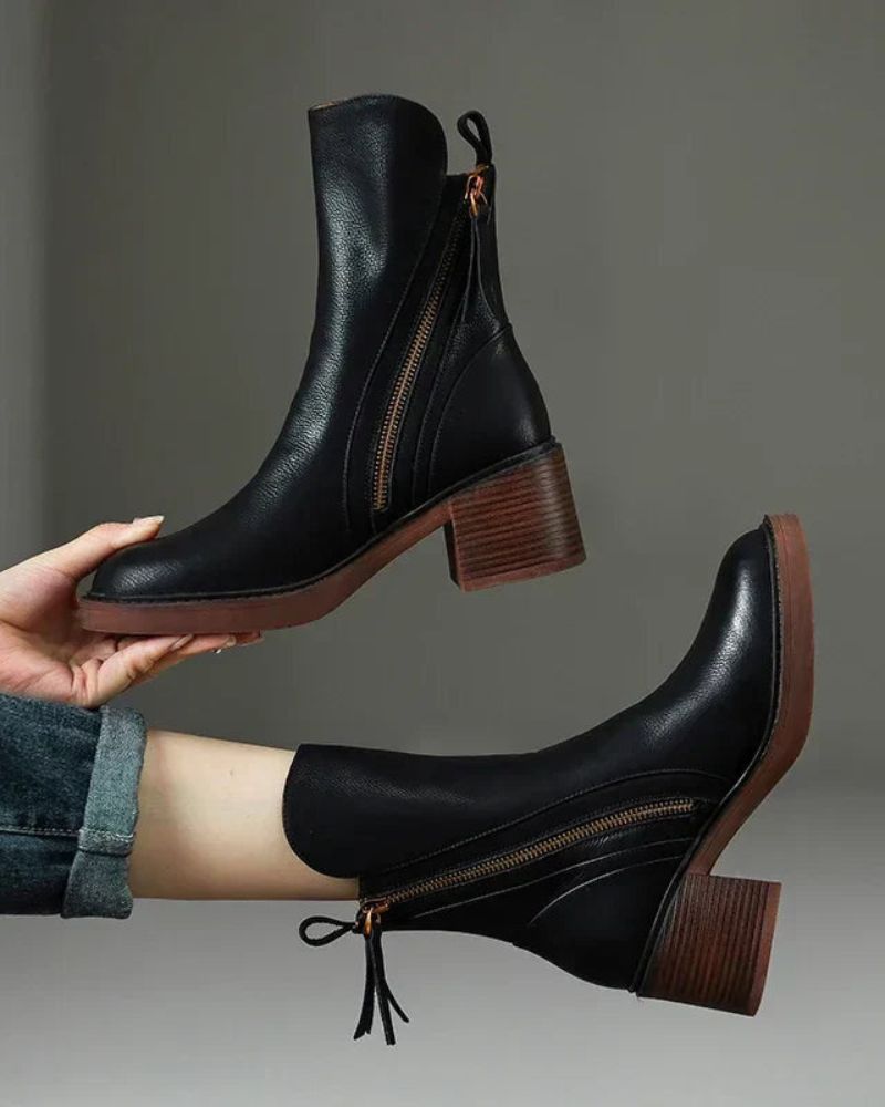 Garciel Black Leather Ankle Boots