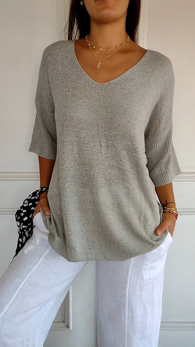 Noosa| Timeless V-Neck Top