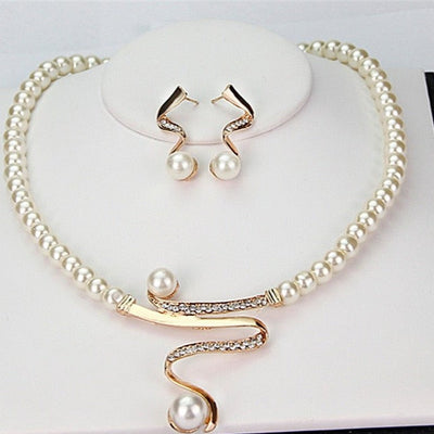 MACY™ - Natural Pearl Necklace + Earrings Set